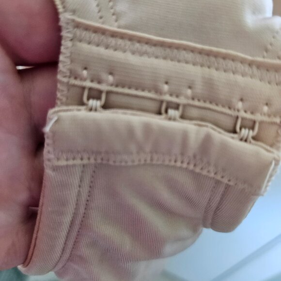 Catherines Size 42 Body Suit Shapewear - Picture 4 of 4